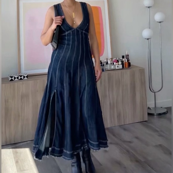 Elegant Blue Denim Dress - Picture 2 of 5